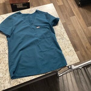 Figs, Caribbean blue small top small petite joggers